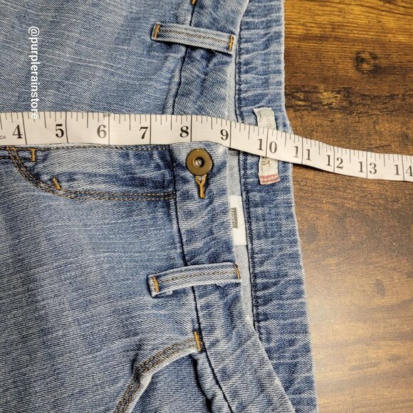 Vtg Levi's Bermuda Shorts 6 Mid Rise 545 Medium Light Wash Stretch Denim Y2K - Picture 7 of 11